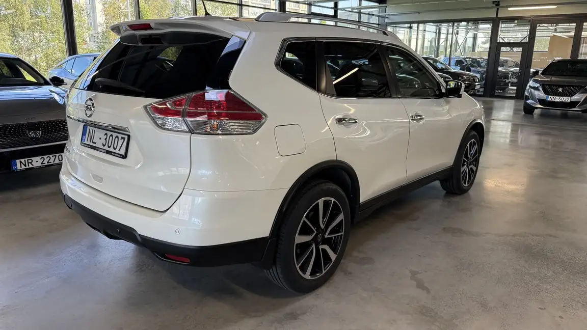 NISSAN X-TRAIL