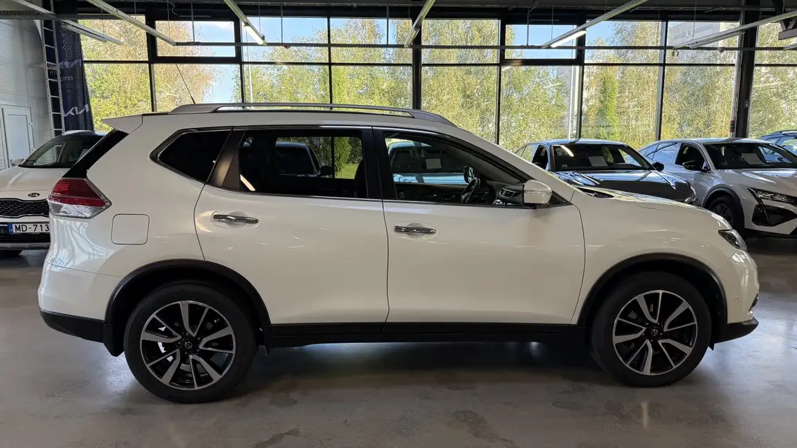 NISSAN X-TRAIL