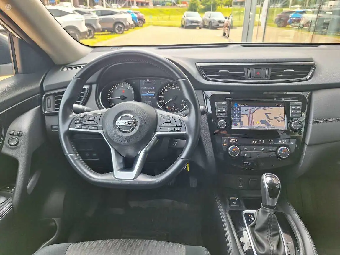 NISSAN X-TRAIL