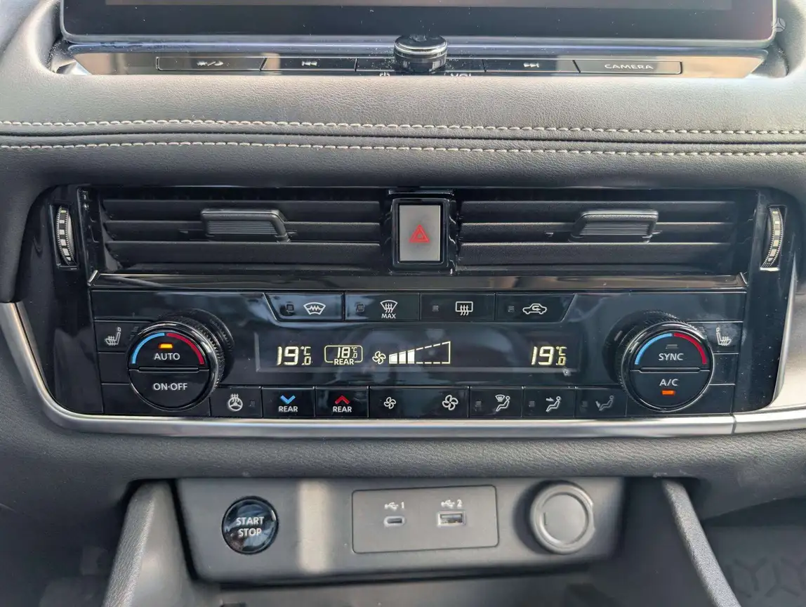 NISSAN X-TRAIL