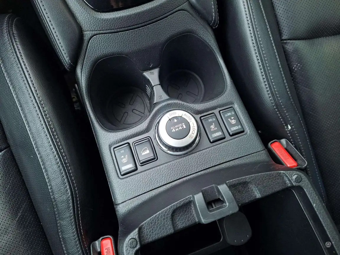 NISSAN X-TRAIL