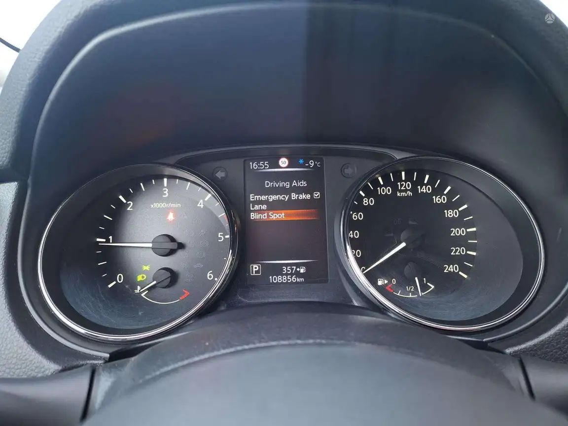NISSAN X-TRAIL