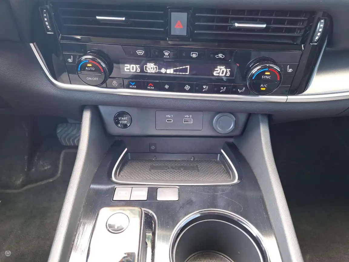 NISSAN X-TRAIL
