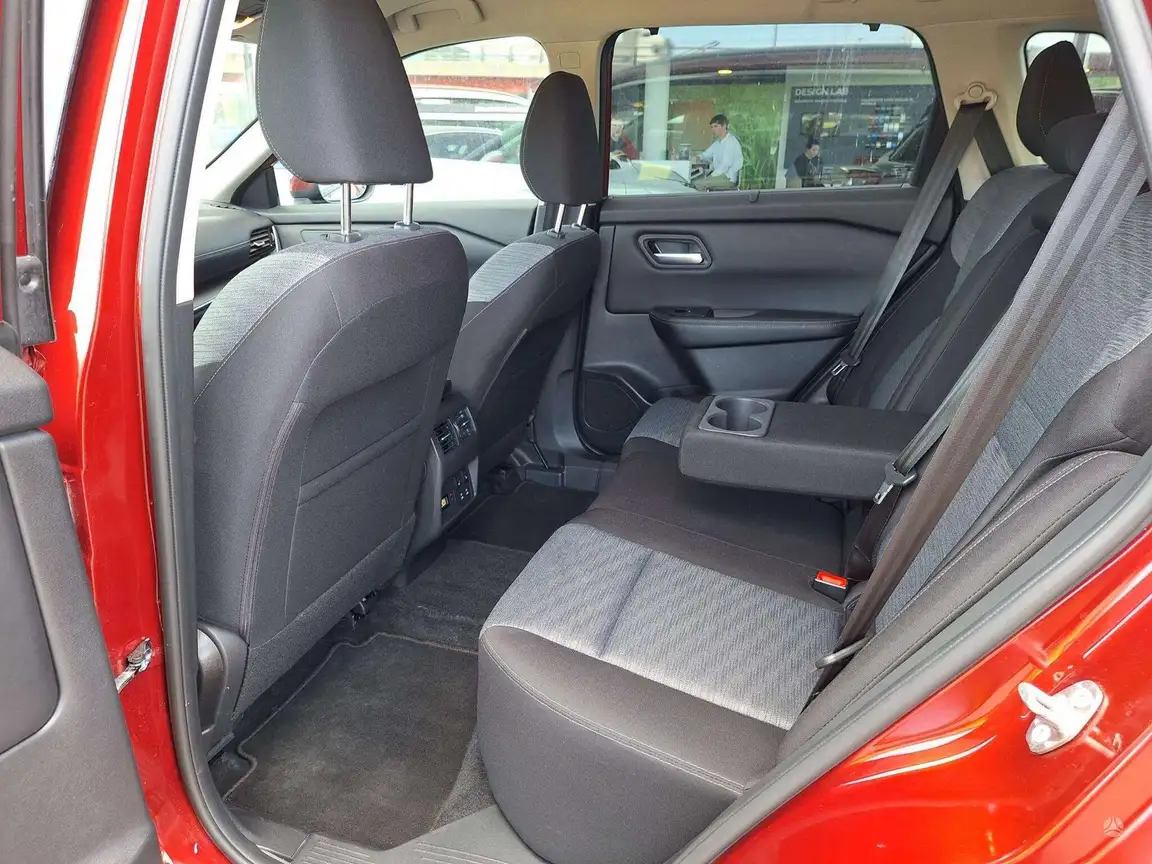 NISSAN X-TRAIL