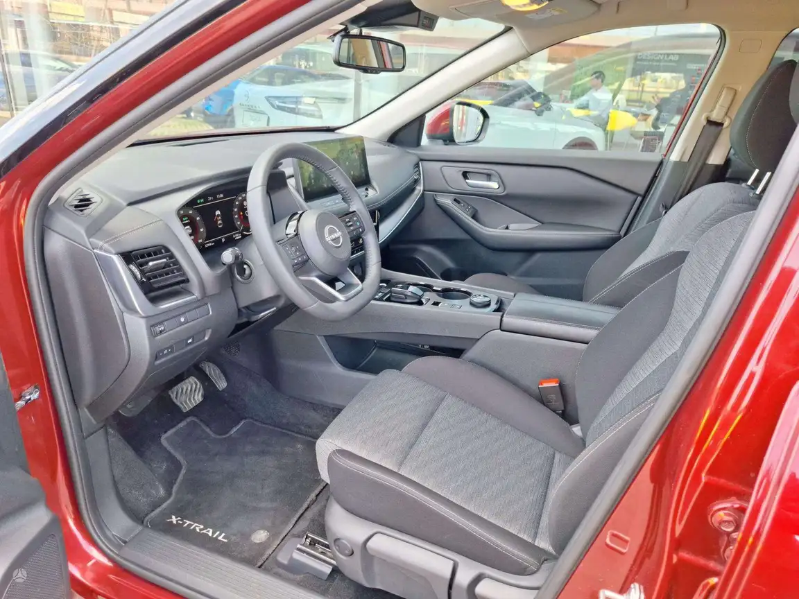 NISSAN X-TRAIL