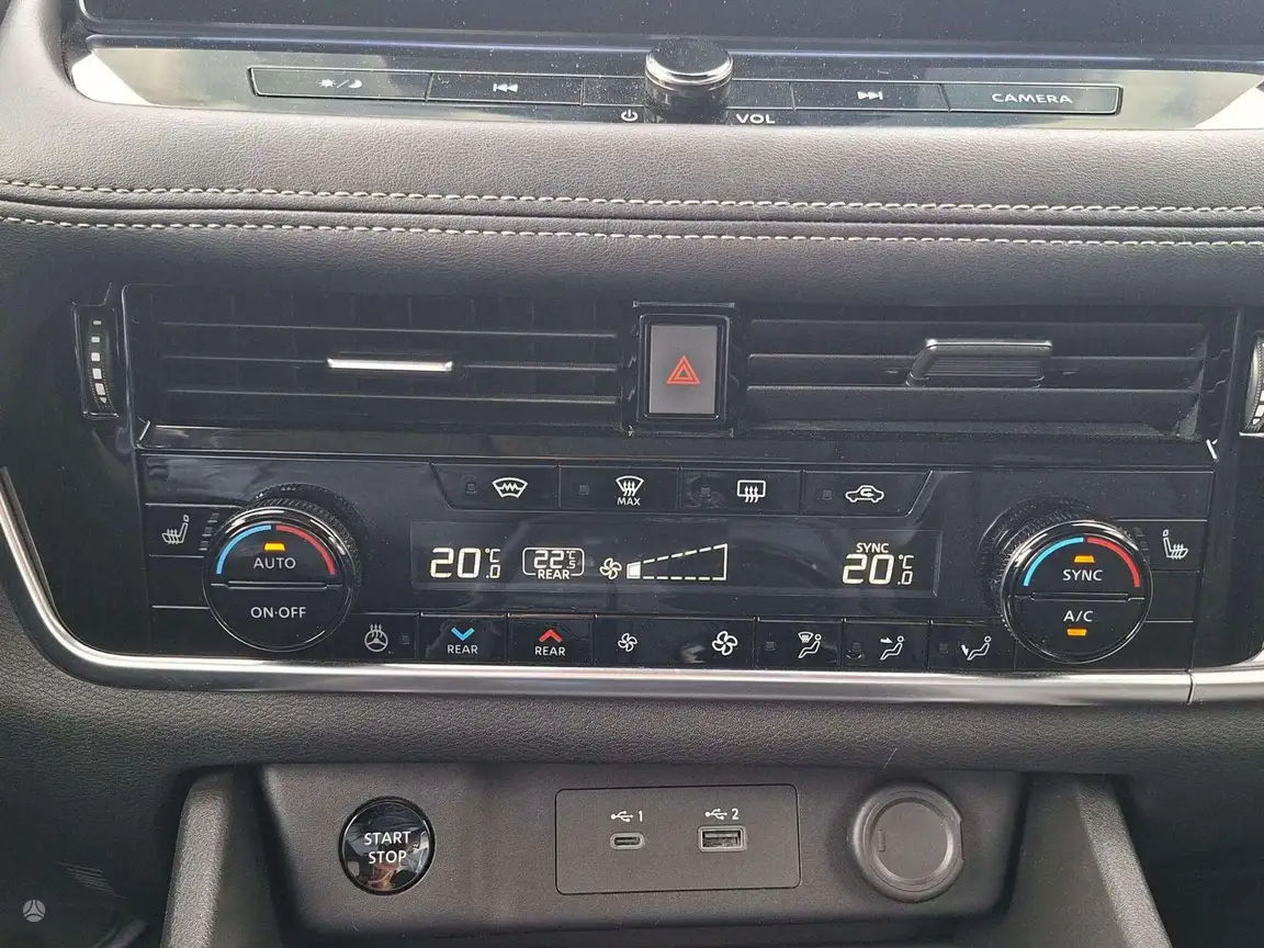 NISSAN X-TRAIL