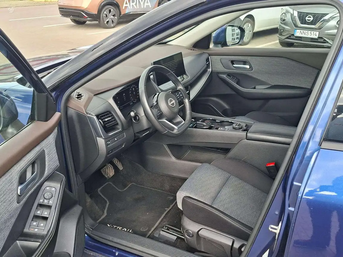 NISSAN X-TRAIL