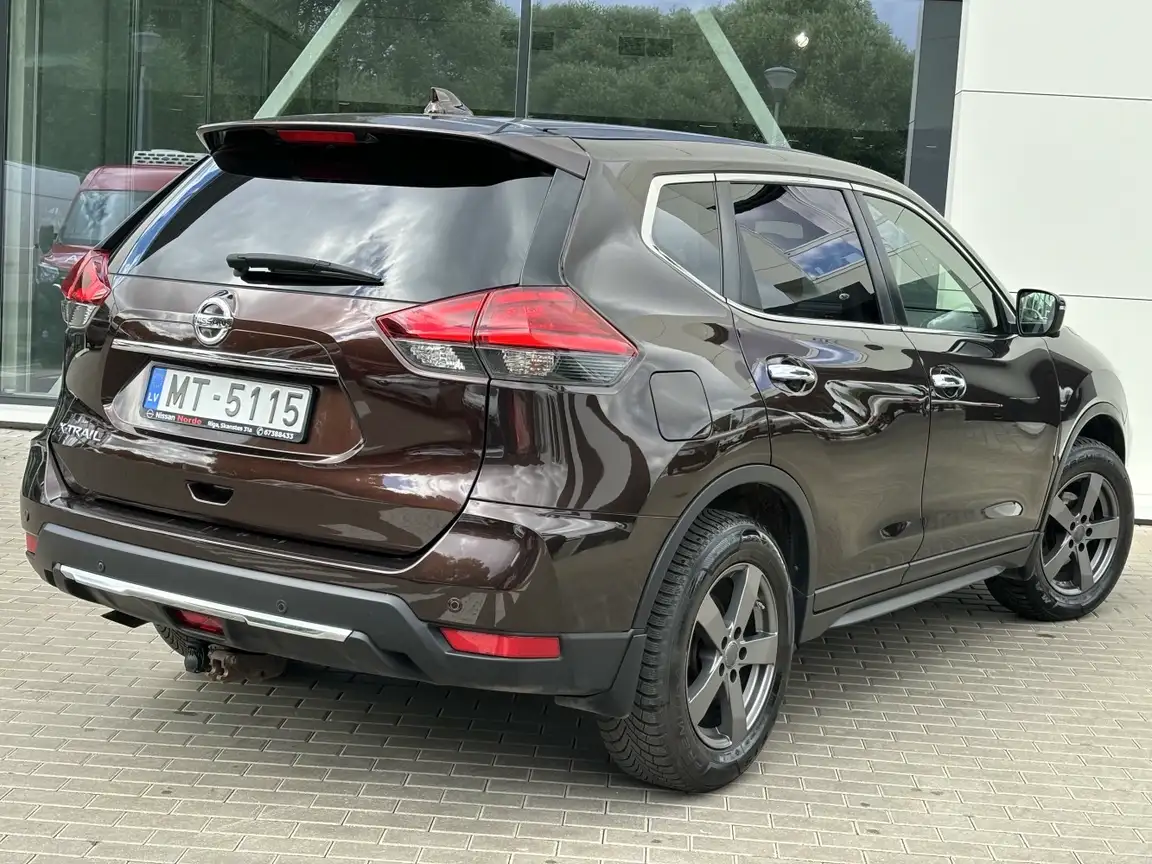 NISSAN X-TRAIL