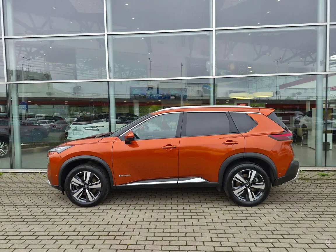NISSAN X-TRAIL