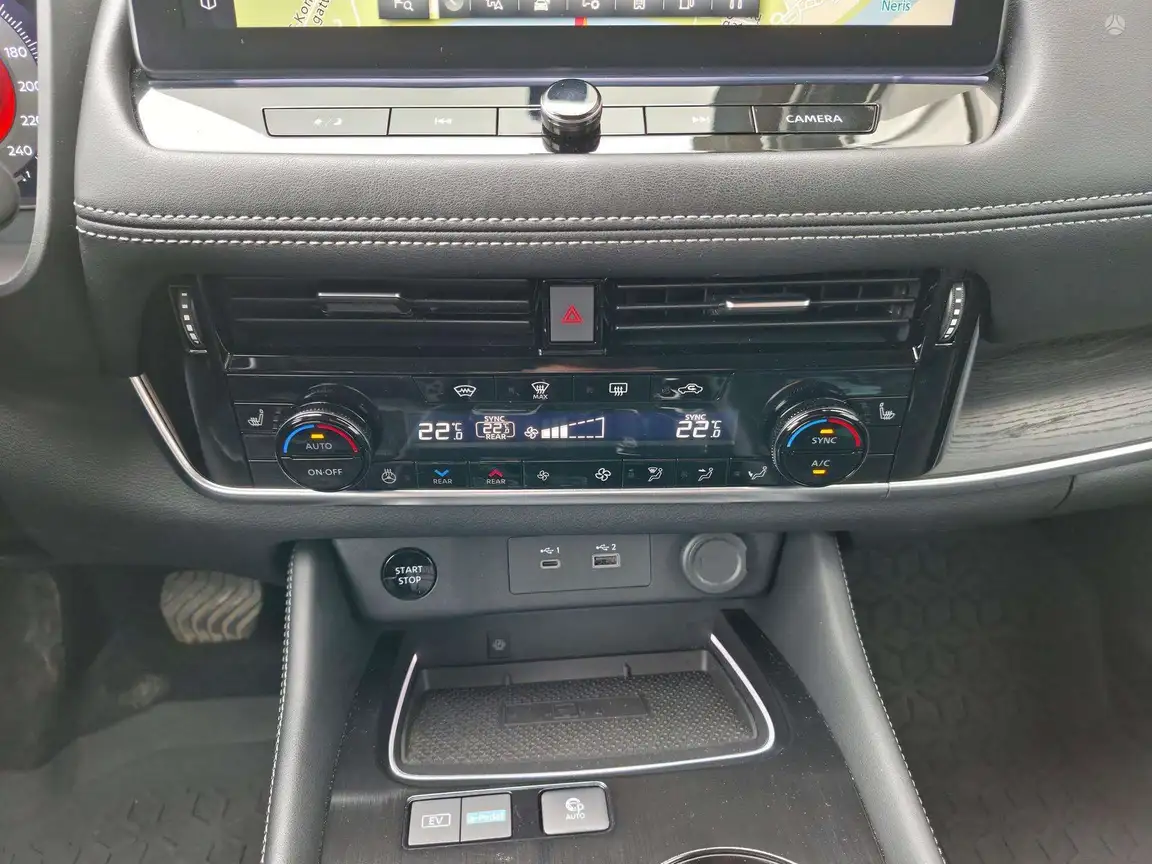 NISSAN X-TRAIL