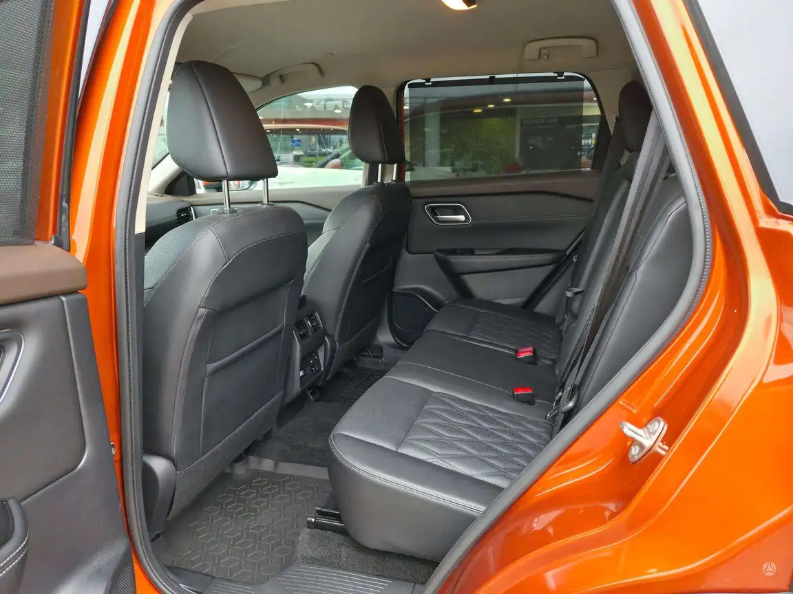 NISSAN X-TRAIL
