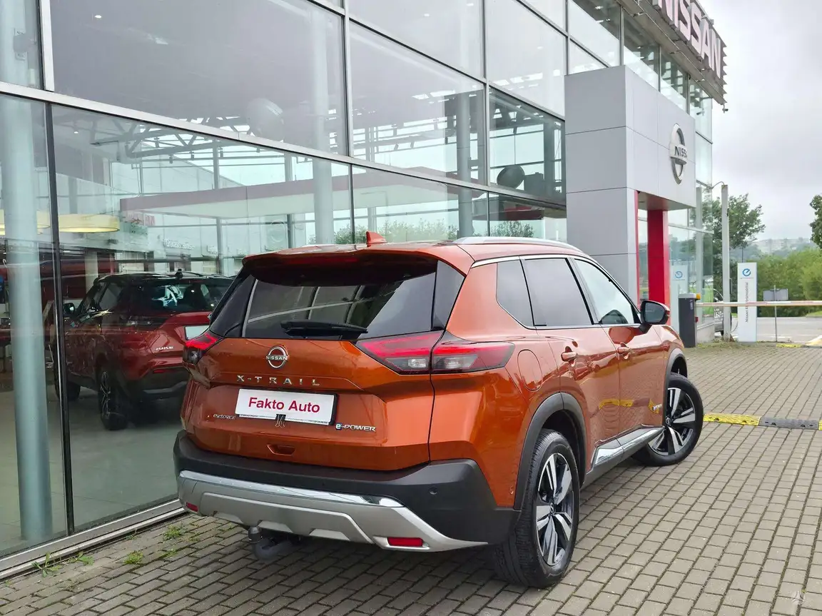 NISSAN X-TRAIL