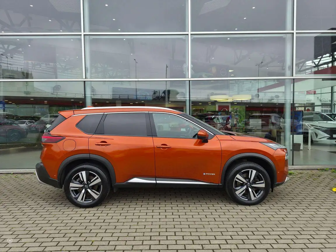NISSAN X-TRAIL