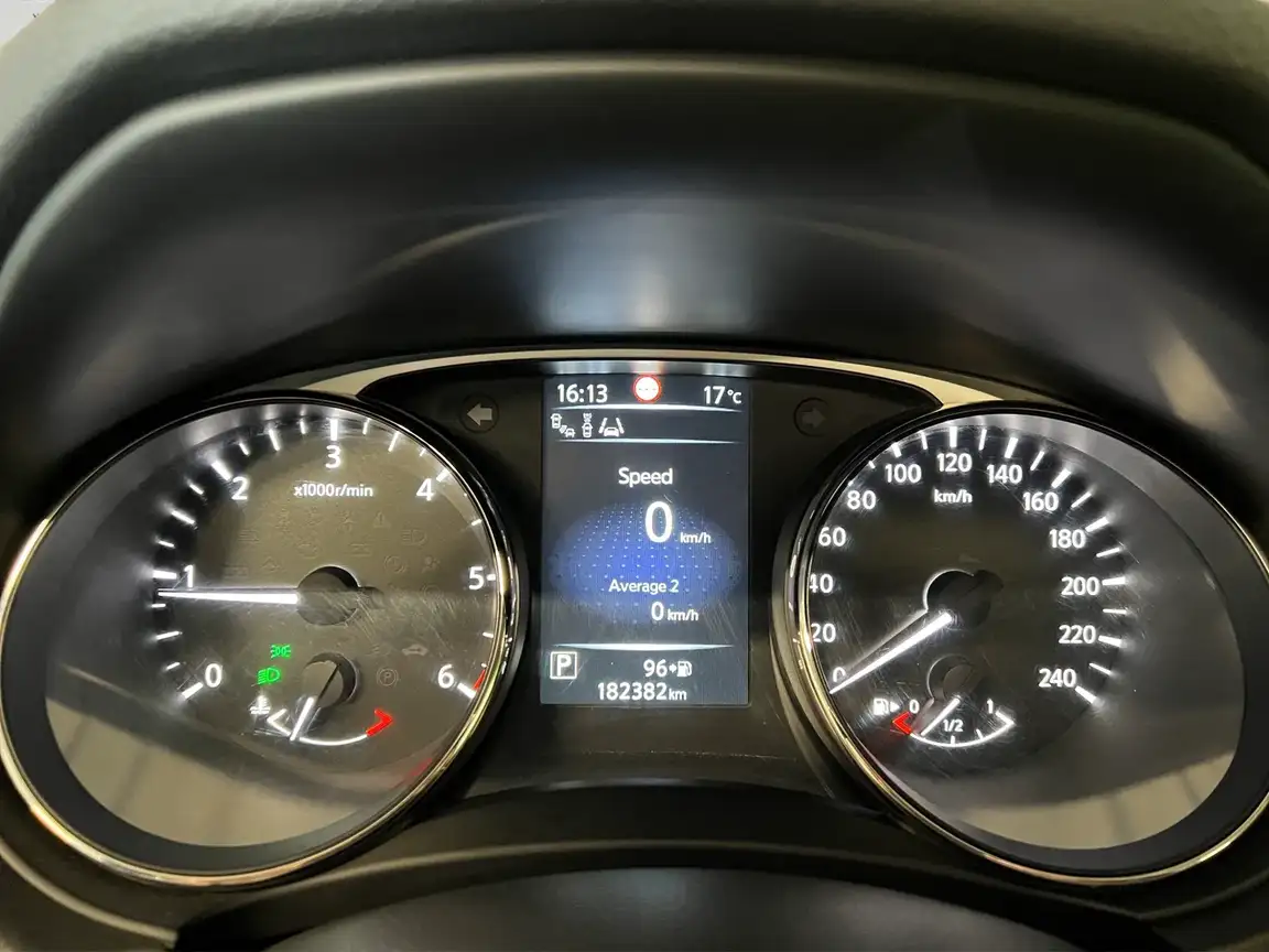 NISSAN X-TRAIL