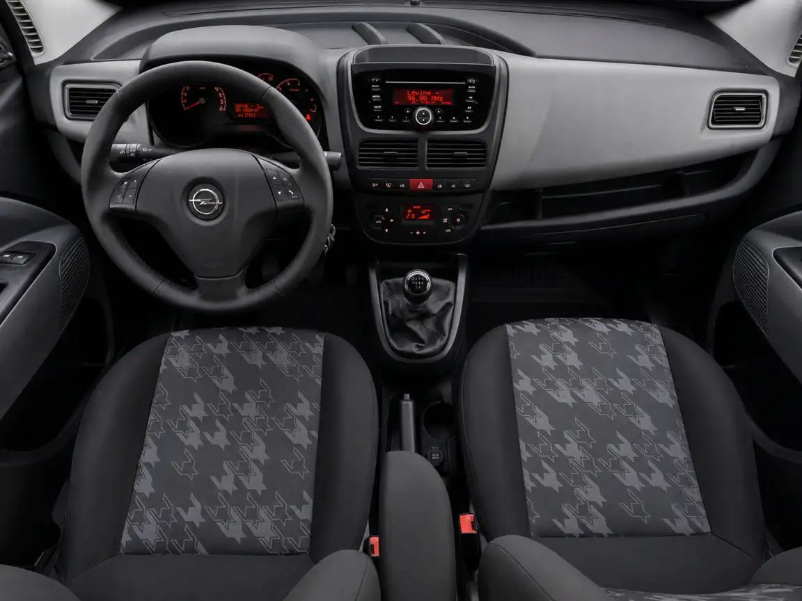 OPEL COMBO