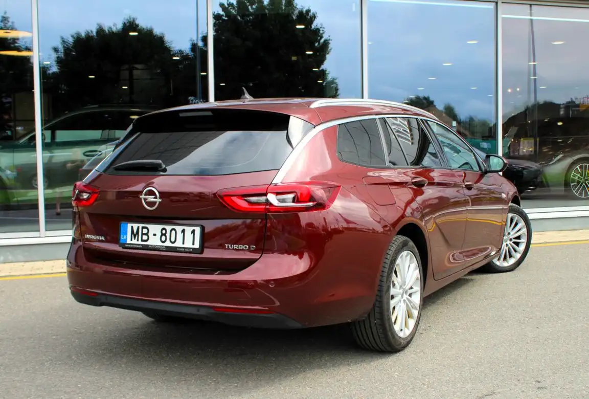 OPEL INSIGNIA SPORTS TOURER