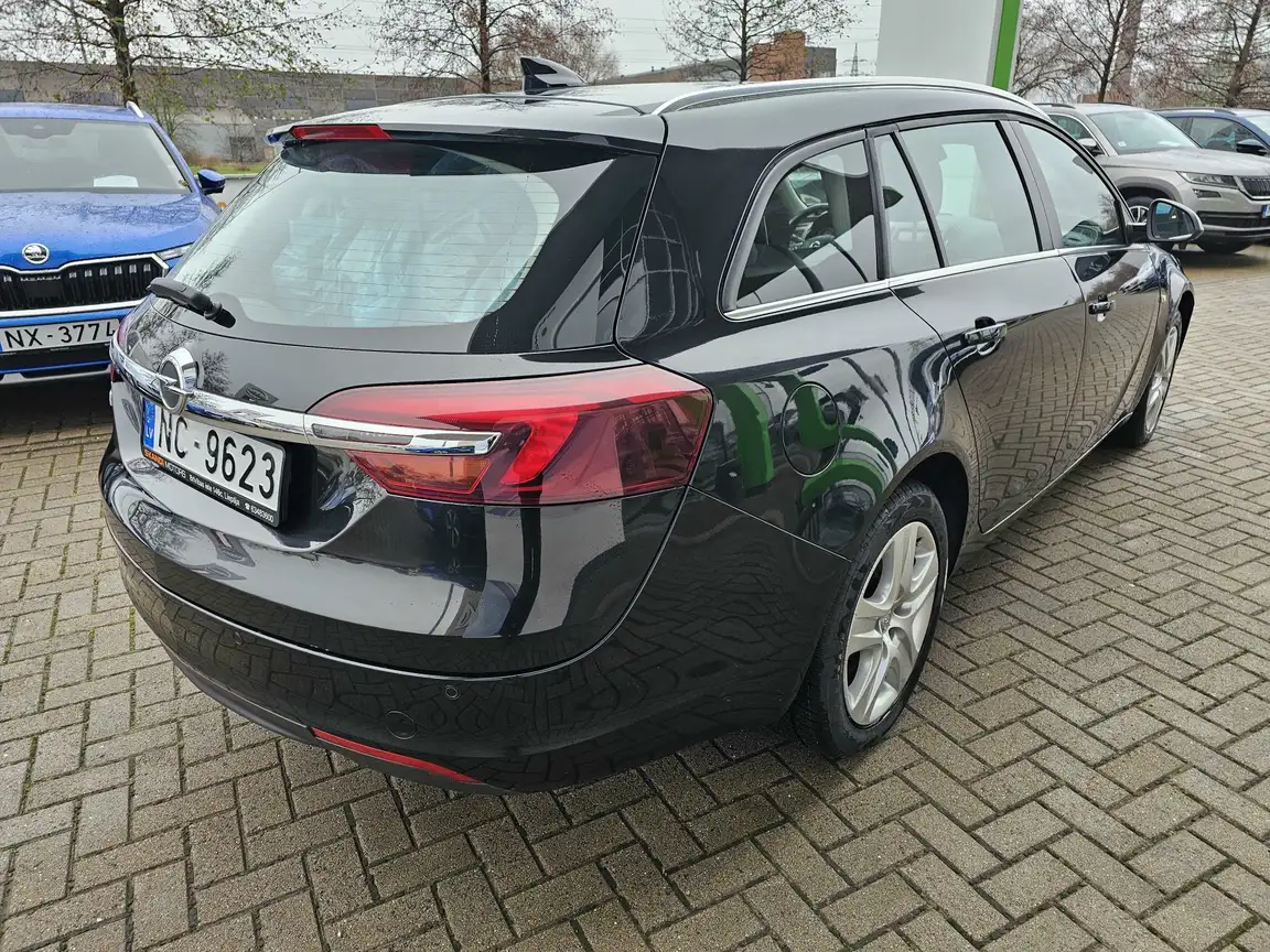 OPEL INSIGNIA SPORTS TOURER