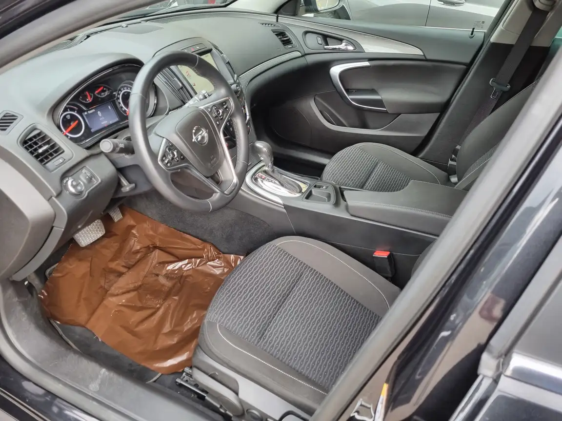 OPEL INSIGNIA