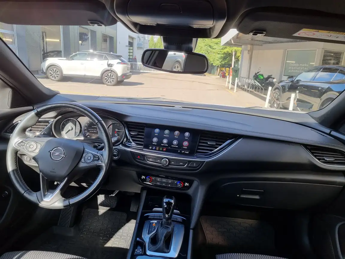 OPEL INSIGNIA