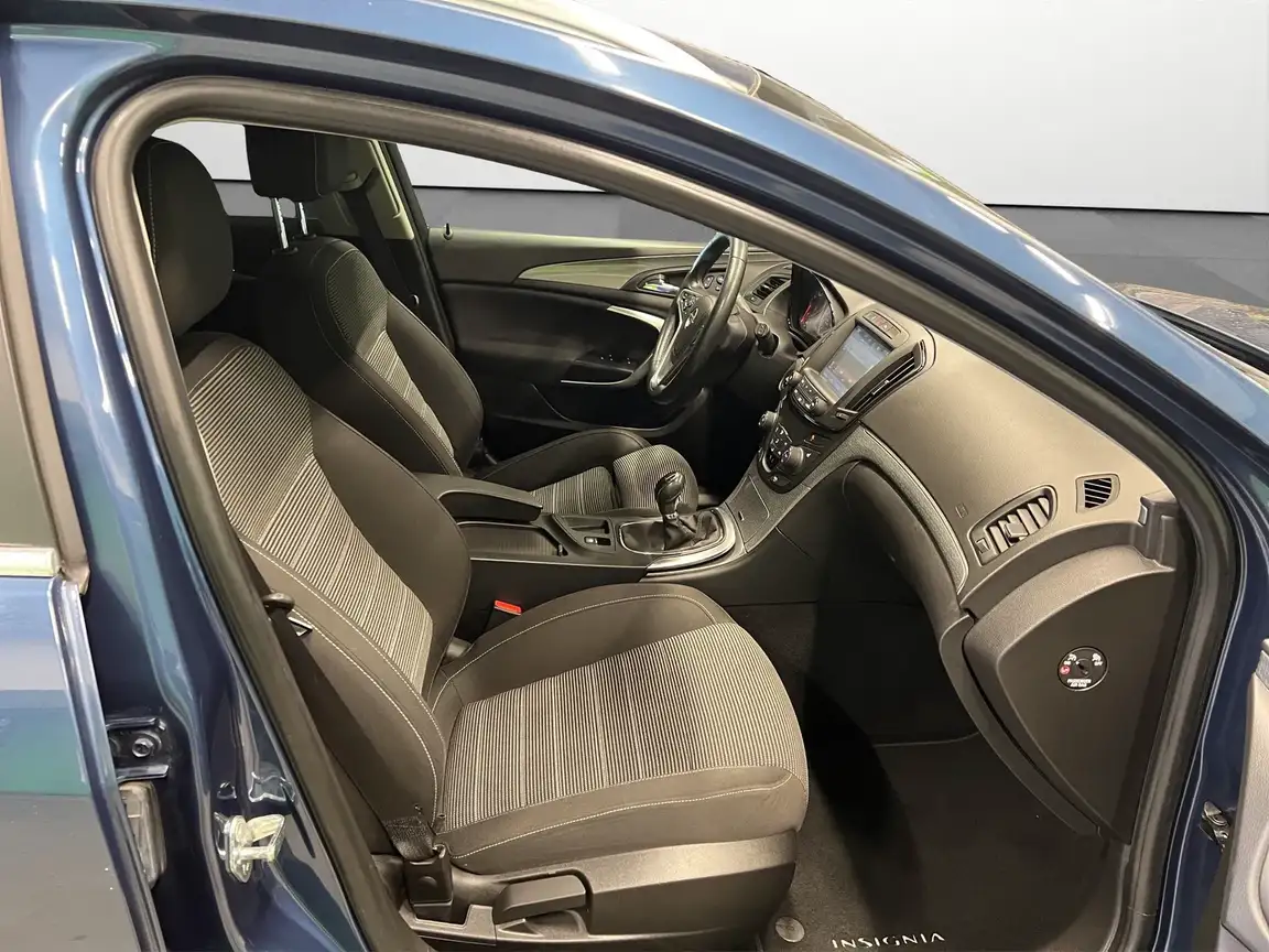 OPEL INSIGNIA