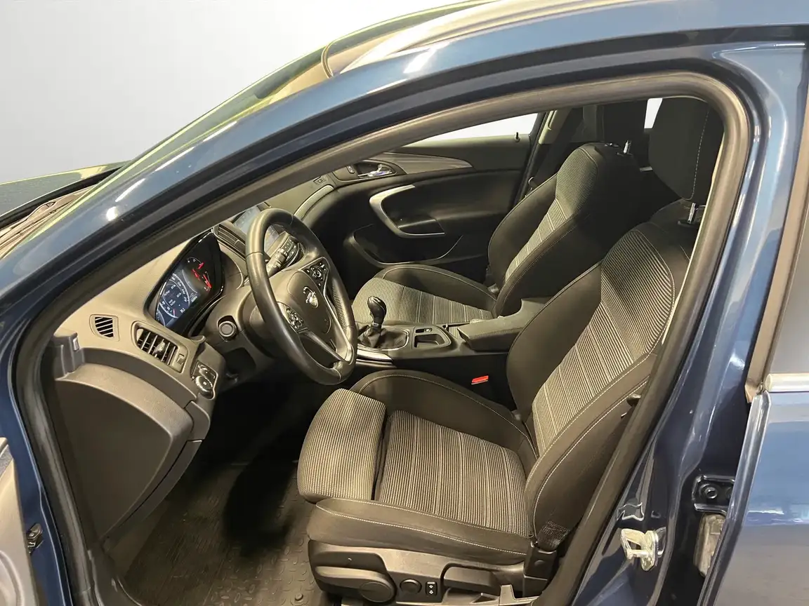 OPEL INSIGNIA