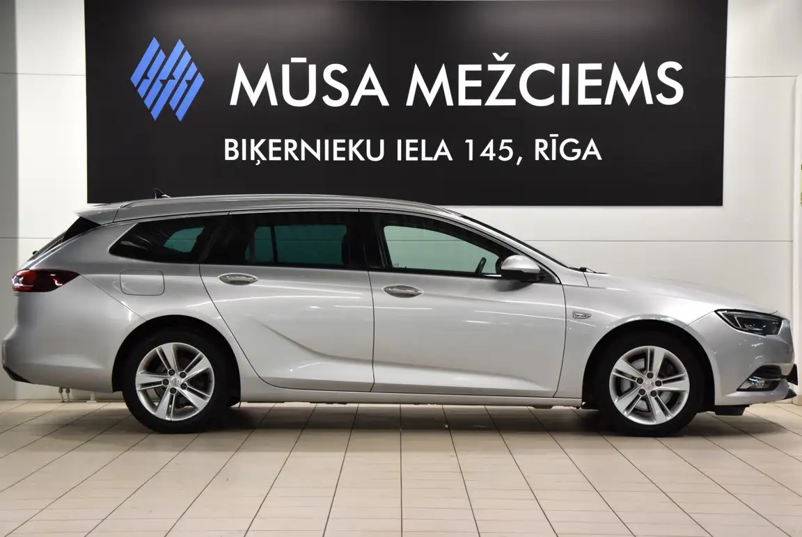 OPEL INSIGNIA
