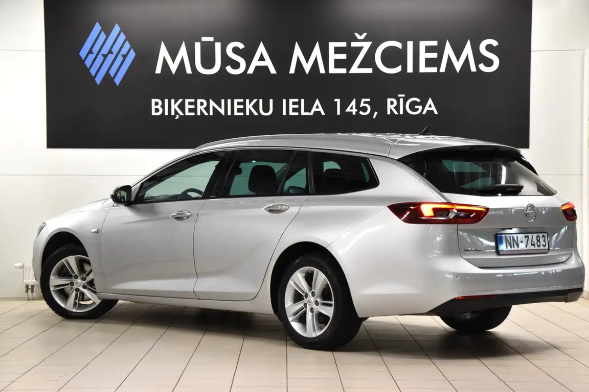 OPEL INSIGNIA