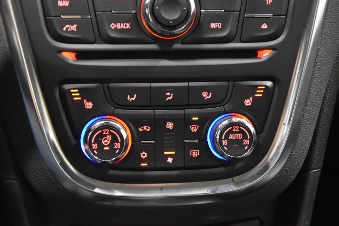 OPEL MOKKA