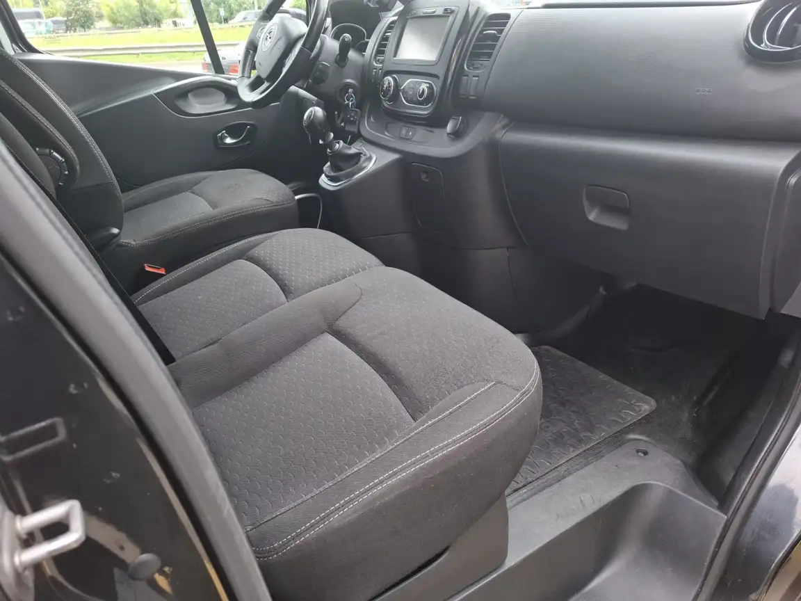 OPEL VIVARO