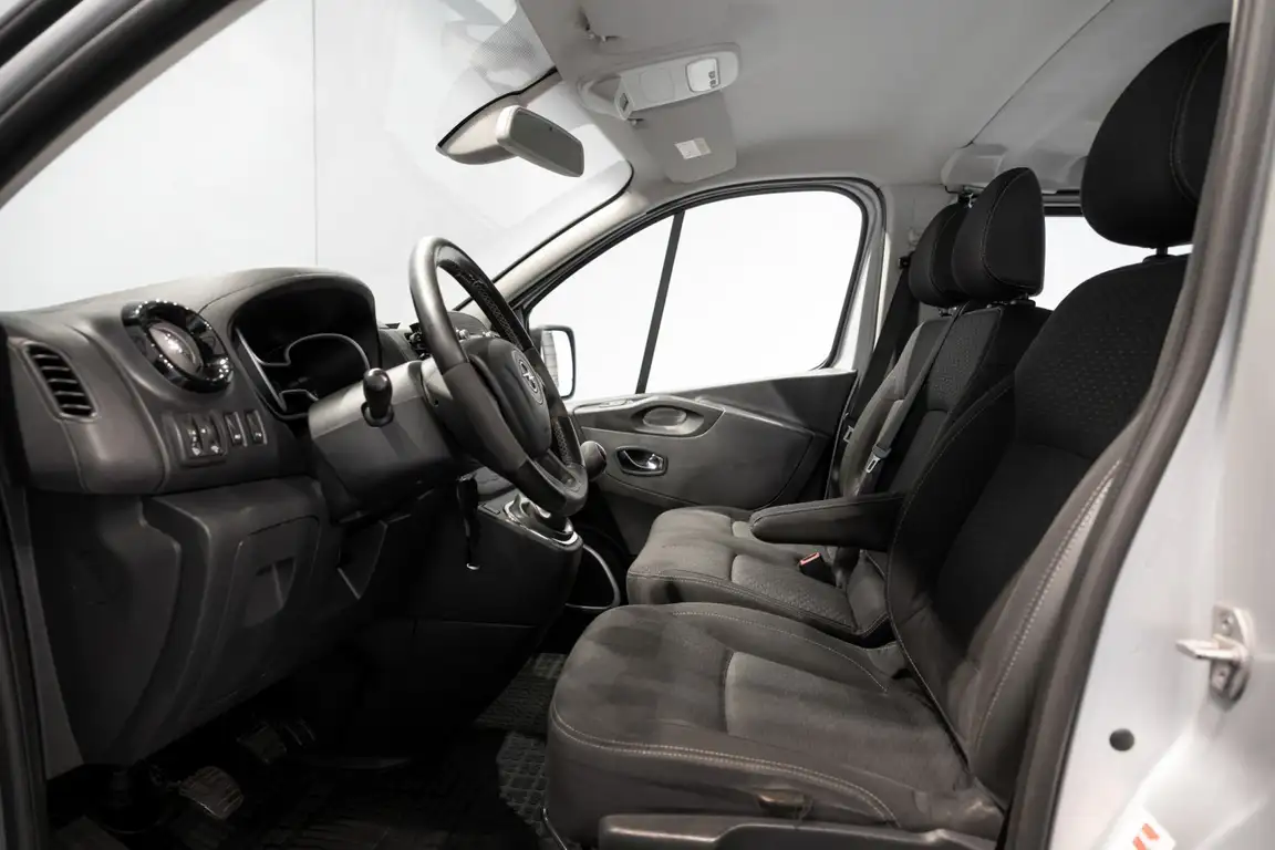 OPEL VIVARO