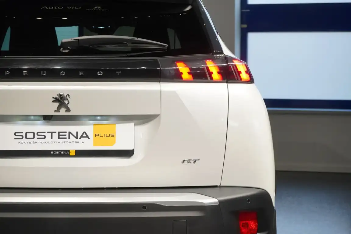 PEUGEOT 2008