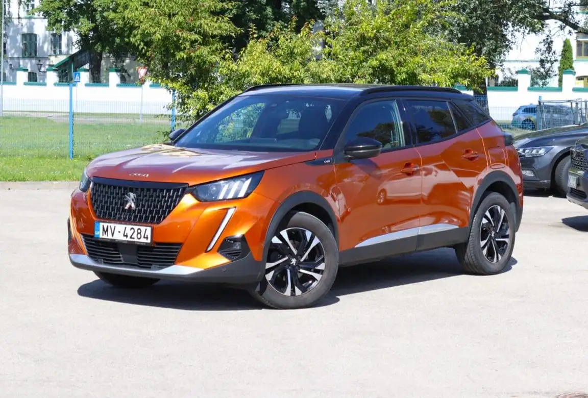PEUGEOT 2008