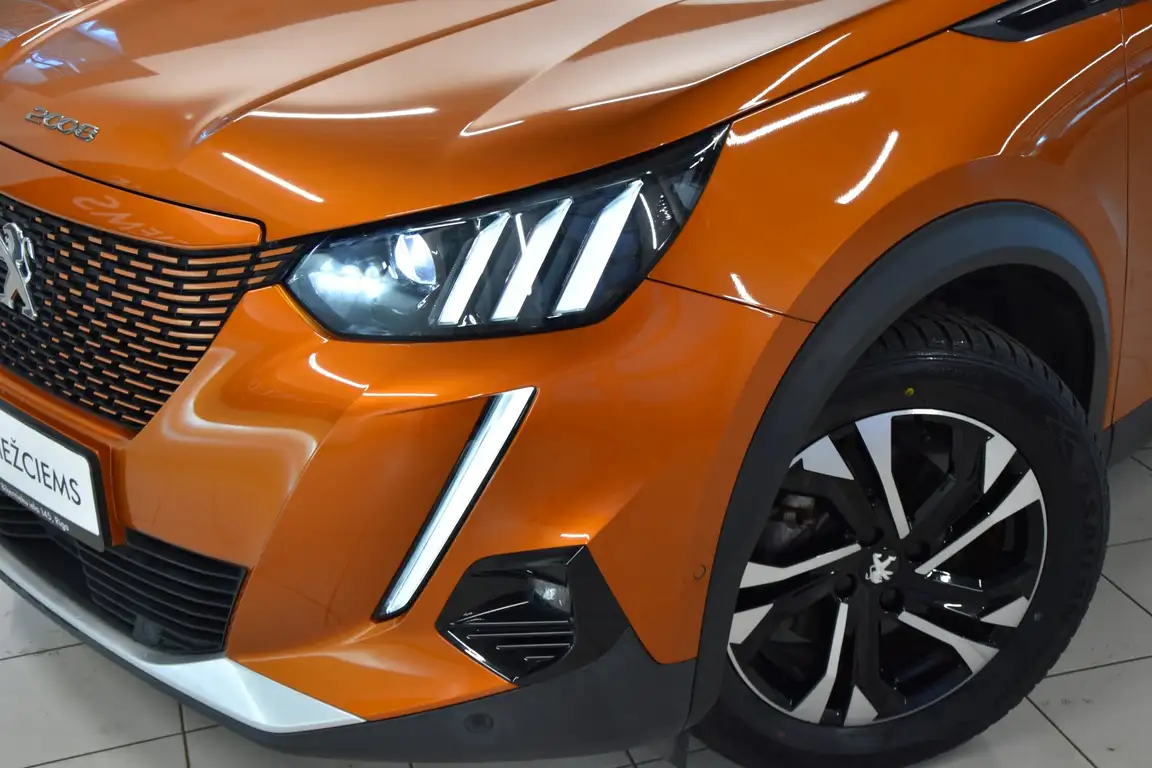 PEUGEOT 2008