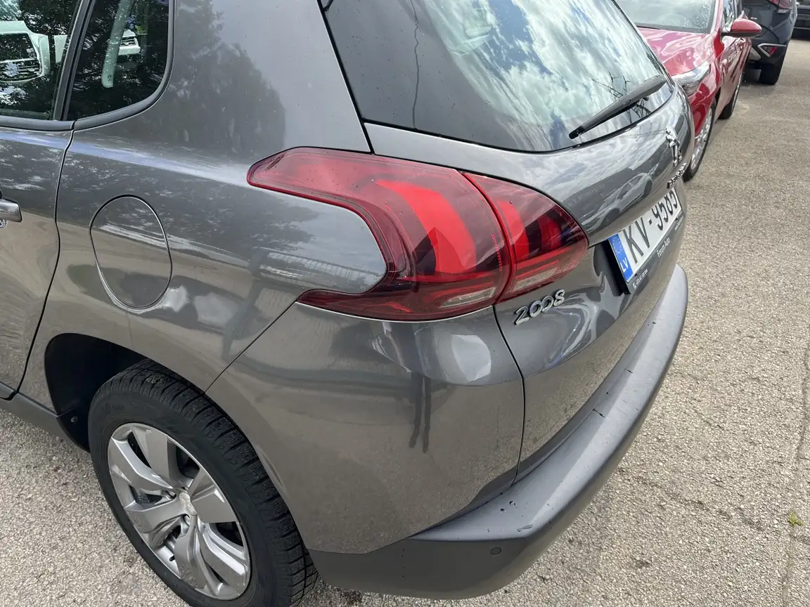 PEUGEOT 2008