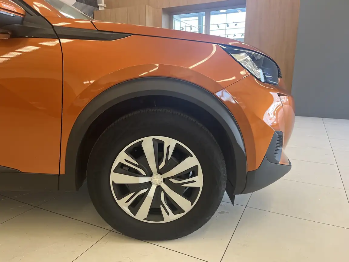 PEUGEOT 2008