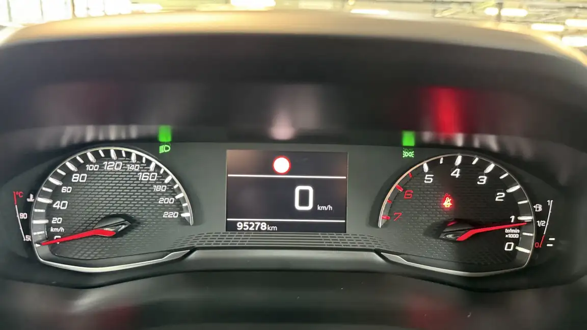 PEUGEOT 2008