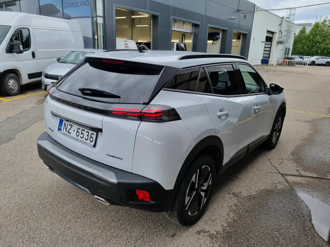 PEUGEOT 2008