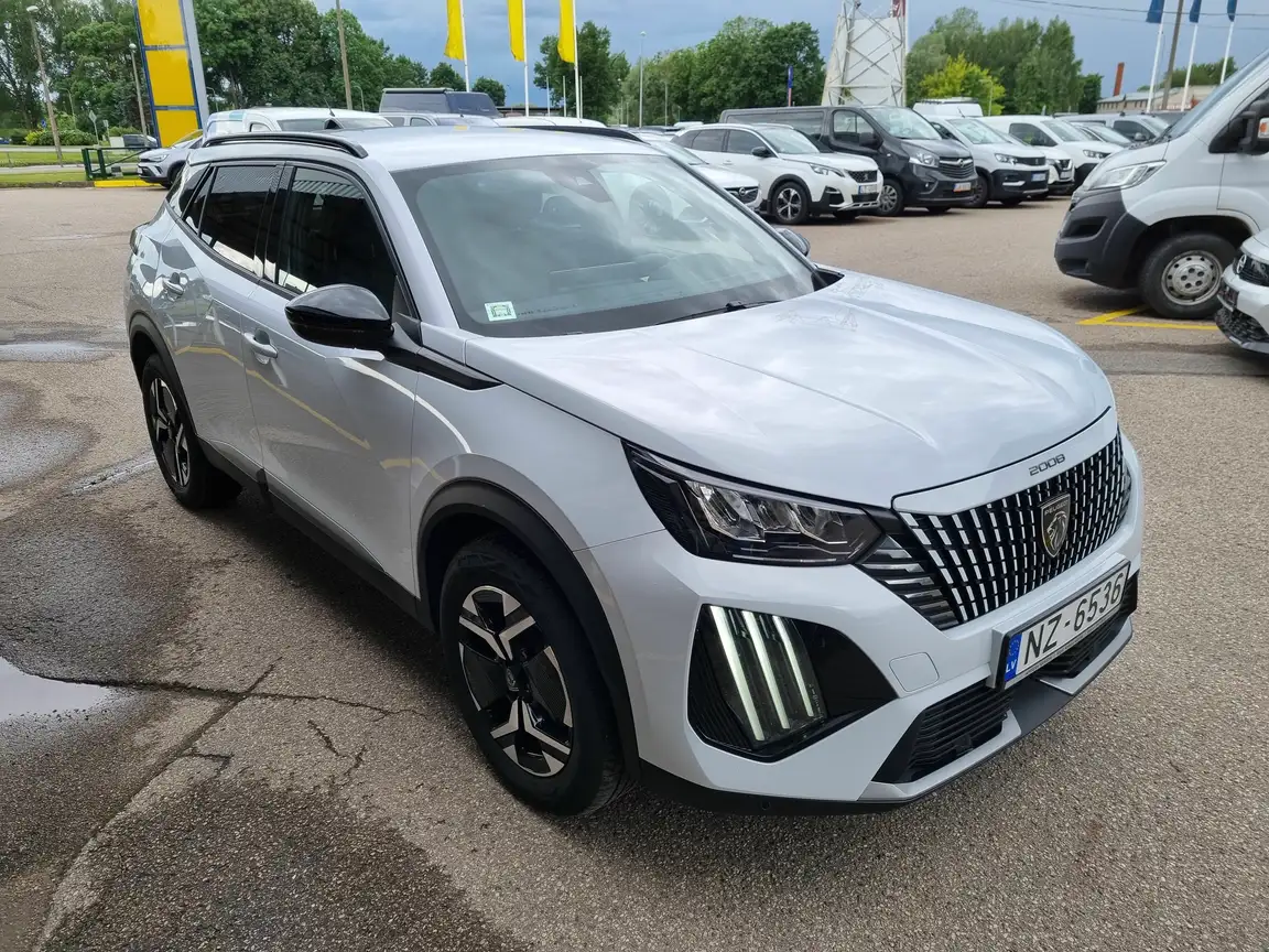 PEUGEOT 2008
