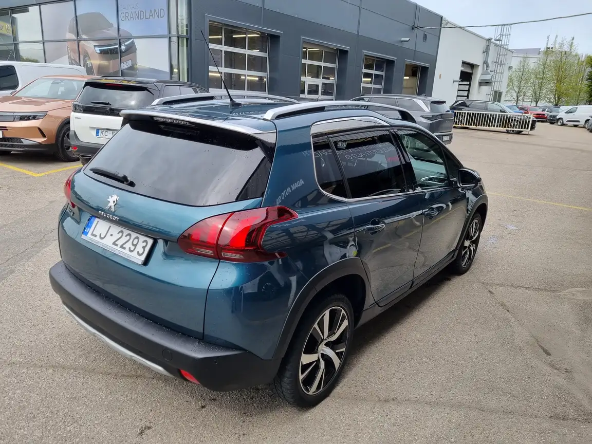 PEUGEOT 2008