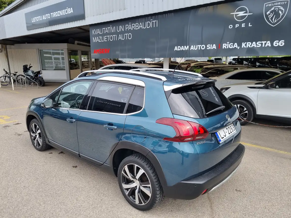 PEUGEOT 2008