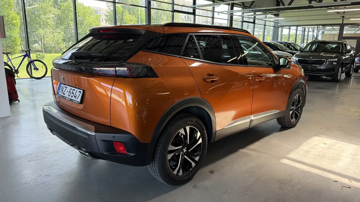 PEUGEOT 2008