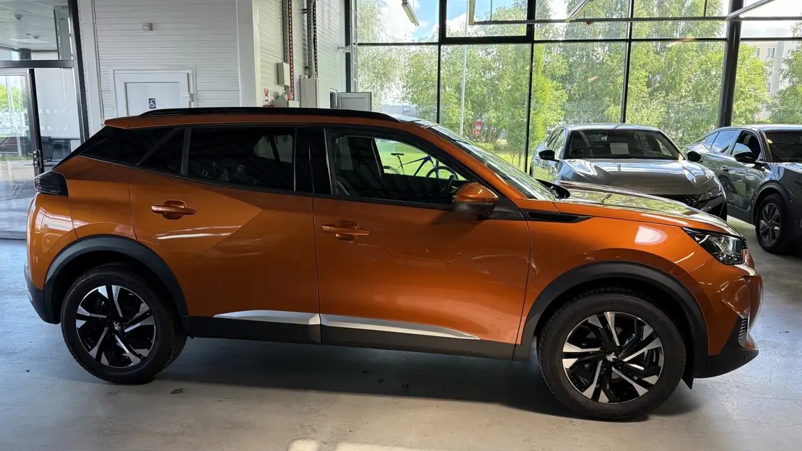 PEUGEOT 2008