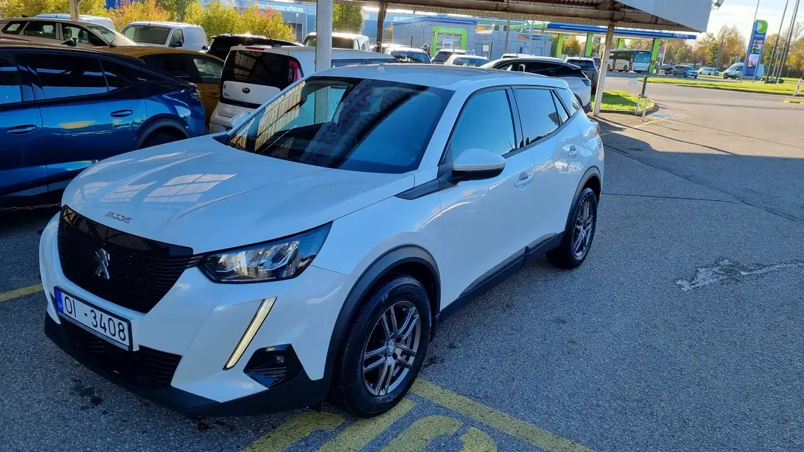 PEUGEOT 2008