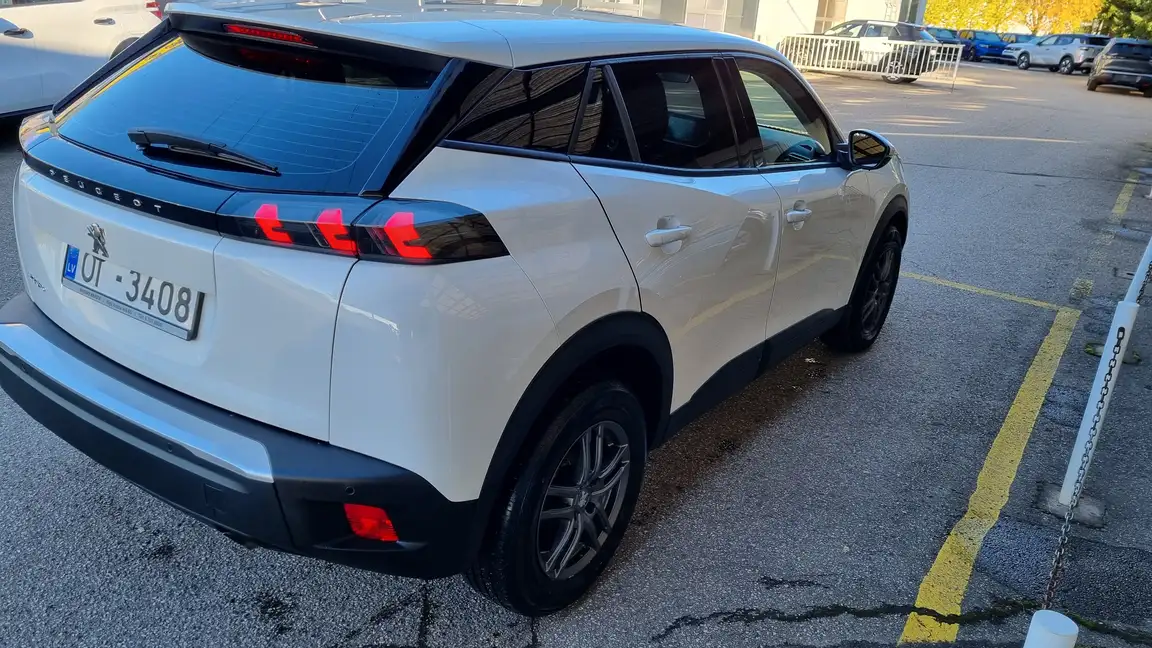 PEUGEOT 2008
