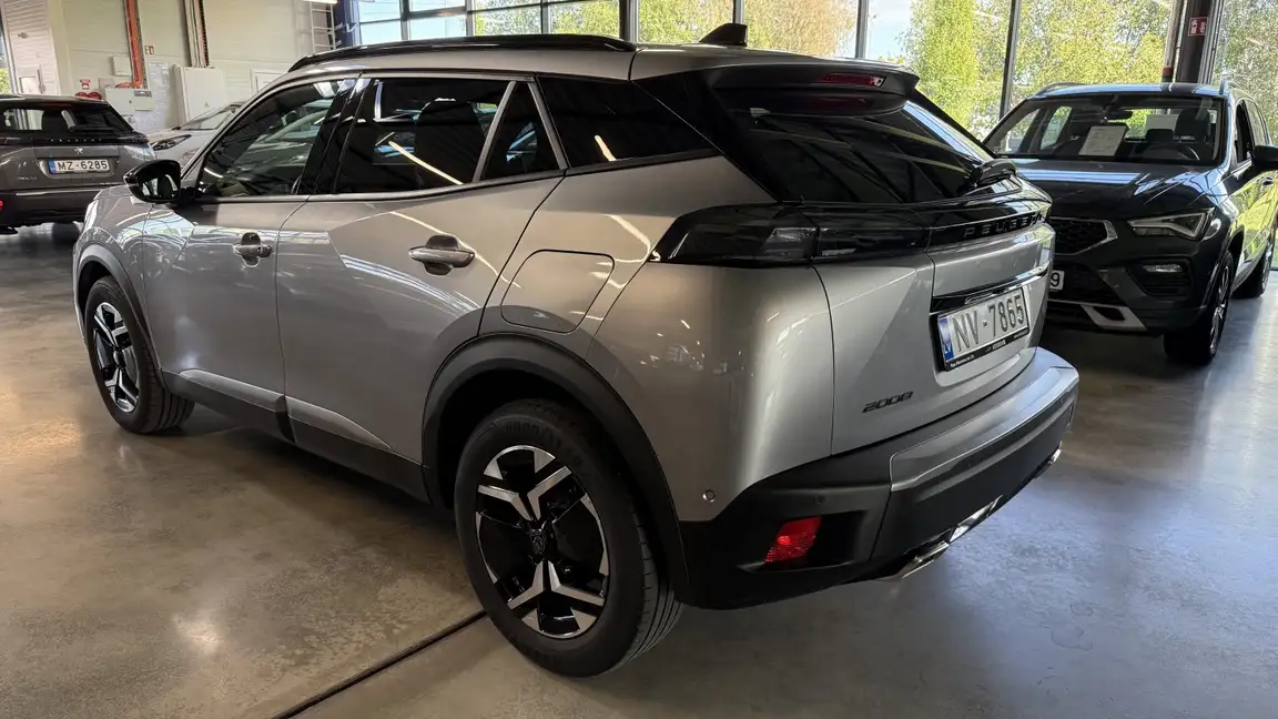 PEUGEOT 2008