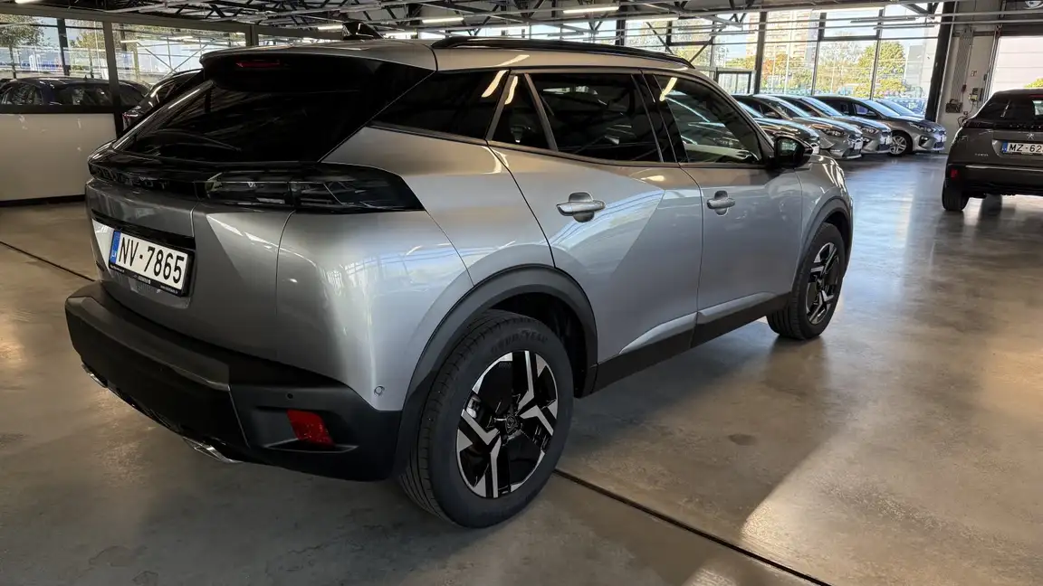 PEUGEOT 2008