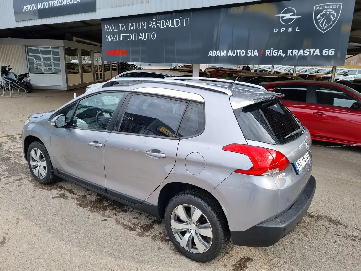 PEUGEOT 2008