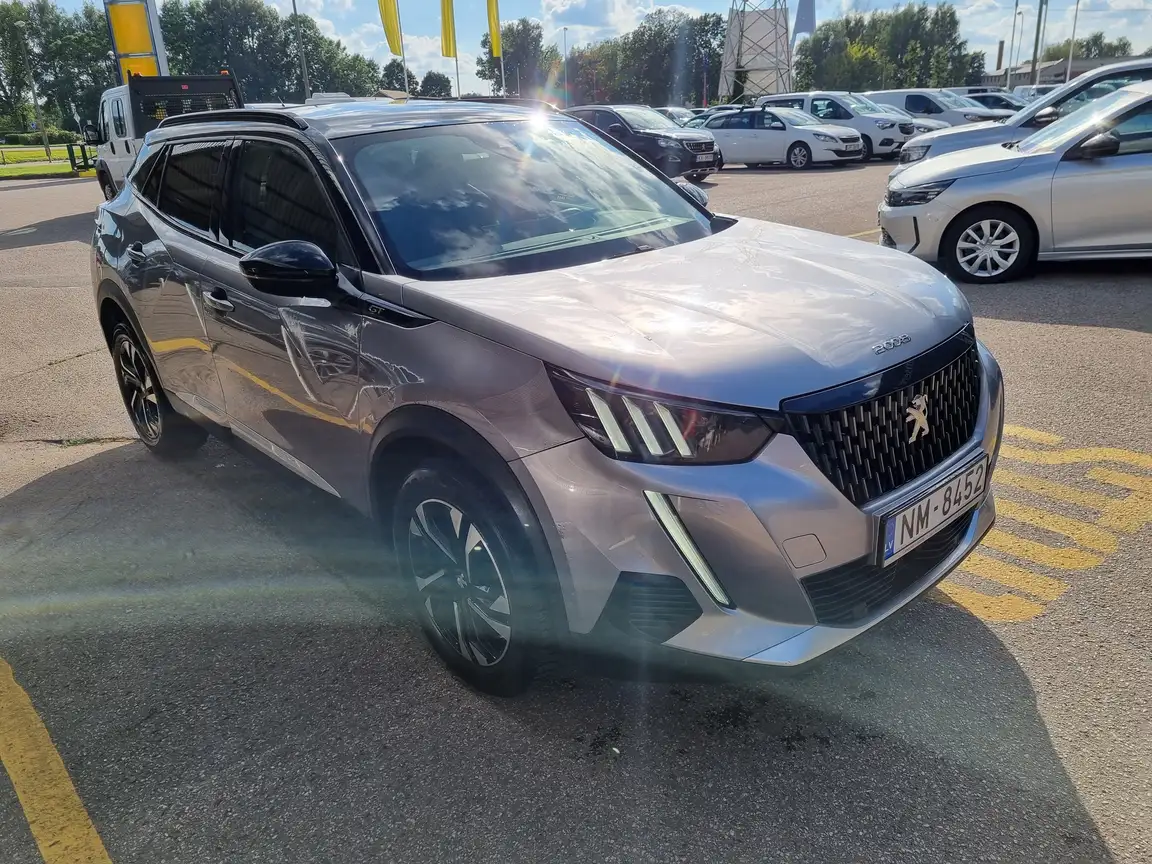 PEUGEOT 2008