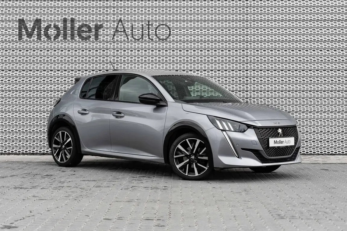 PEUGEOT 208