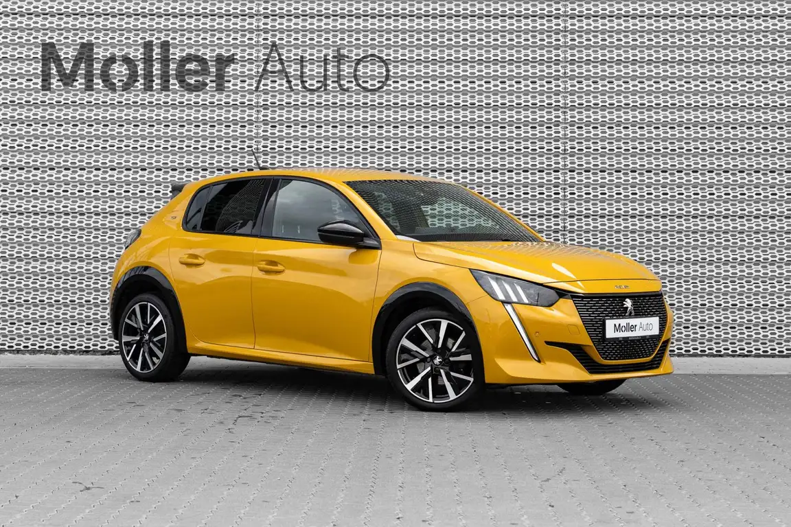 PEUGEOT 208